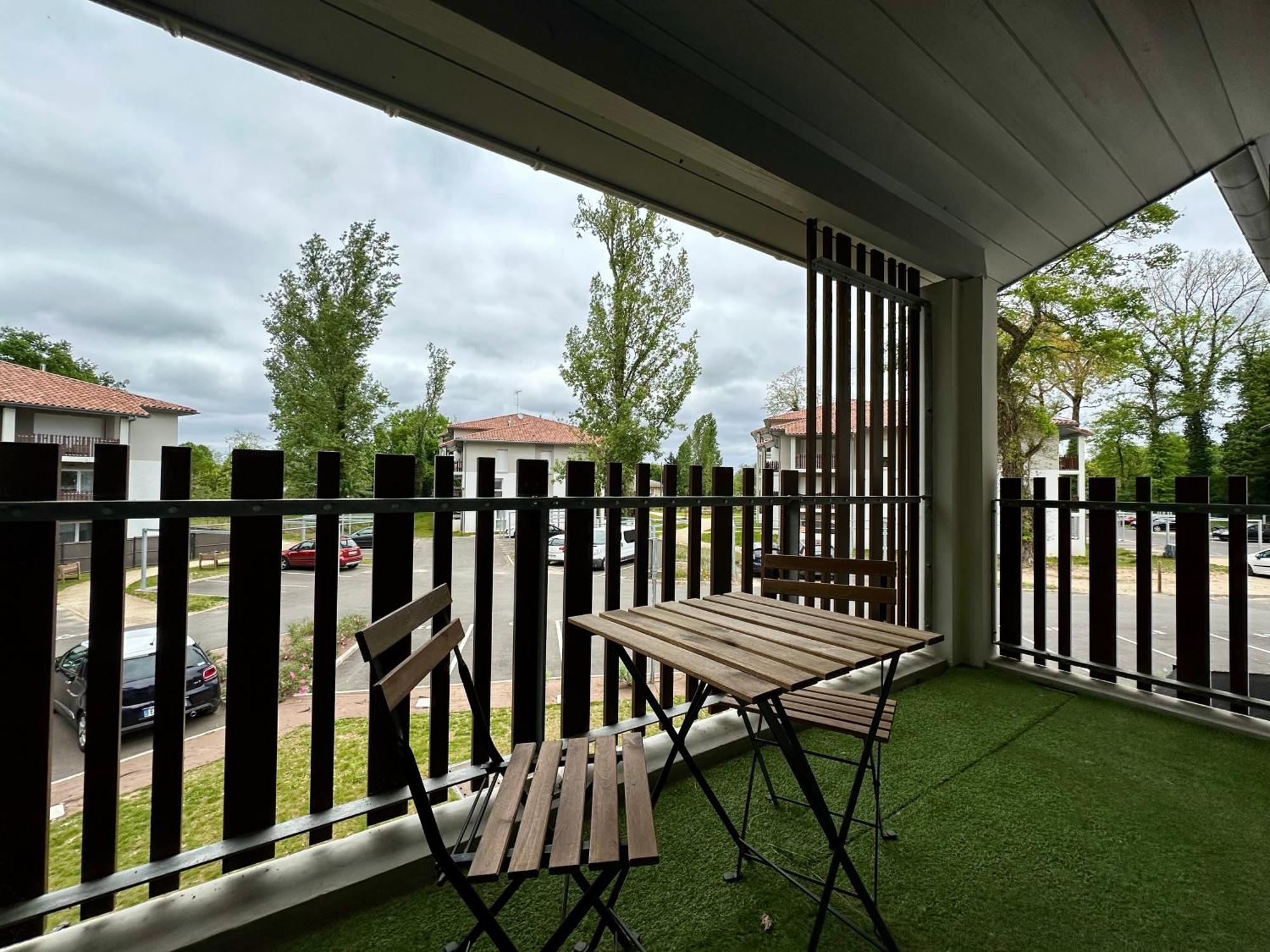 L'Emeraude - Proche Hopital - Parking - Clim - Fibre - Terrasse Мон-де-Марсан Экстерьер фото
